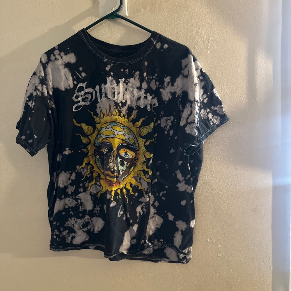Black and White Graphic Tee with Sun Design